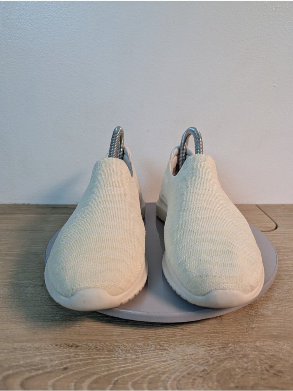 Skechers Ultra Flex Wild Eye Slip On Walking Shoes Beige 7.5 Women's Comfort - Picture 2 of 11